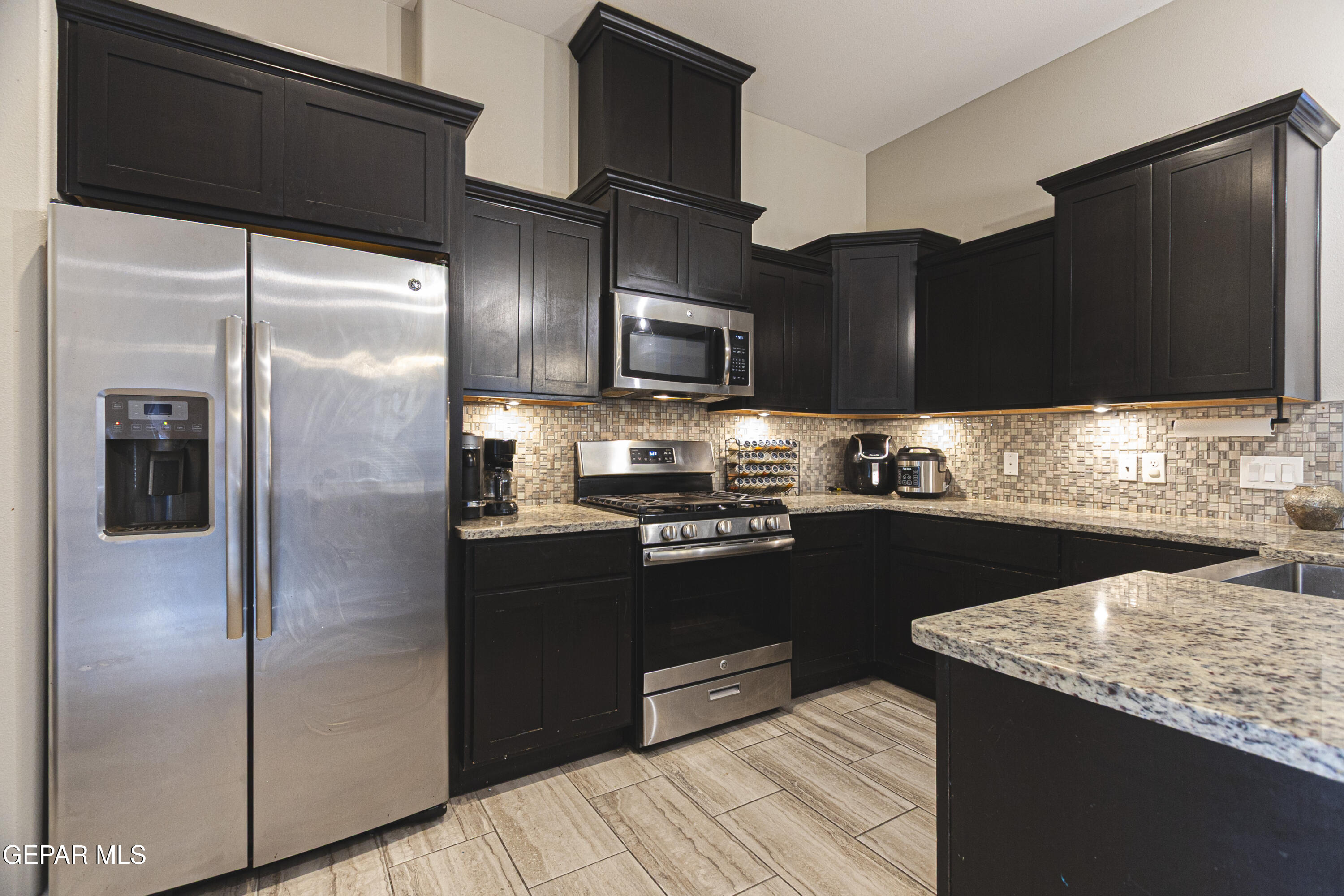 768 Sheephouse Road El Paso, TX 79928 - Photo 9 of 41 IMG_8014