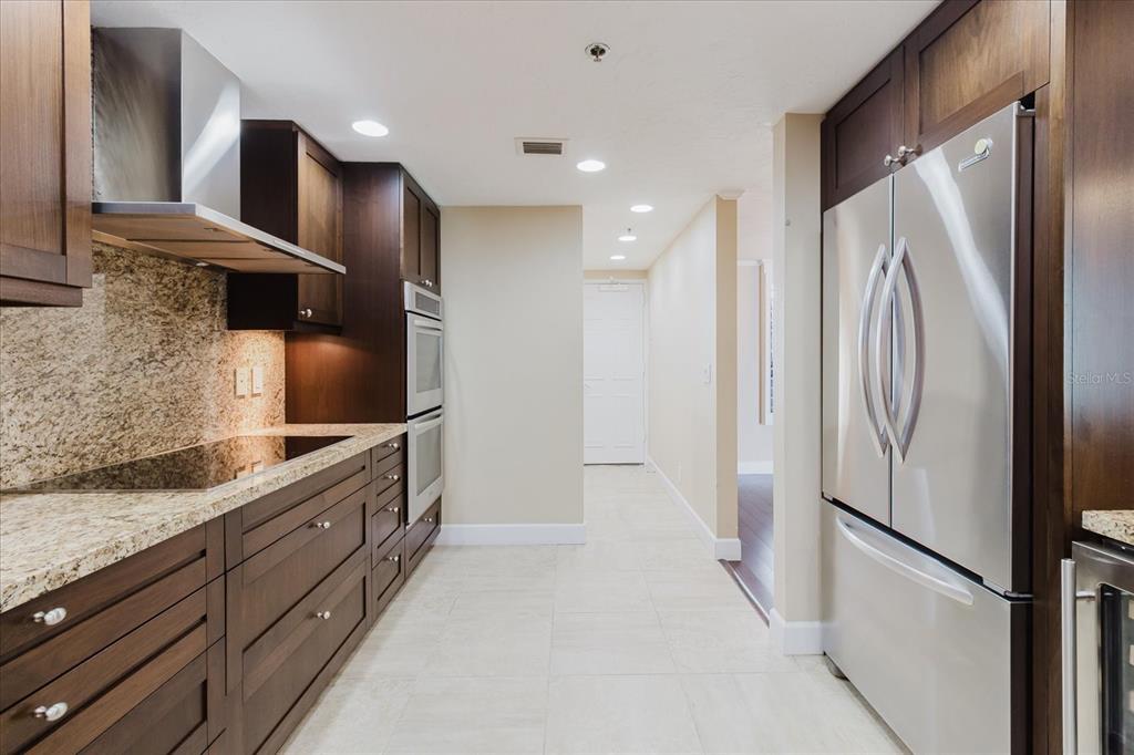 1255 North Gulfstream Avenue, Unit 1104 Sarasota, FL 34236 - Photo 29 of 87