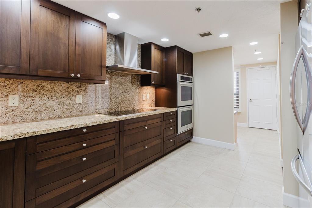 1255 North Gulfstream Avenue, Unit 1104 Sarasota, FL 34236 - Photo 30 of 87