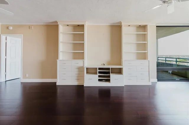 $1,499,999 | 1255 North Gulfstream Avenue, Unit 1104, Sarasota, FL 34236