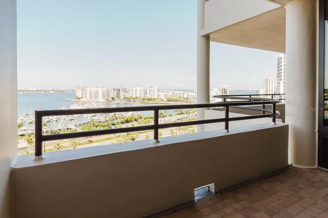 $1,499,999 | 1255 North Gulfstream Avenue, Unit 1104, Sarasota, FL 34236