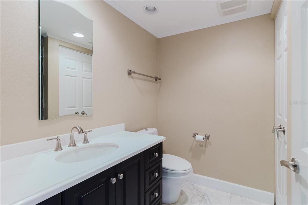 1255 North Gulfstream Avenue, Unit 1104 Sarasota, FL 34236 - Photo 57 of 87