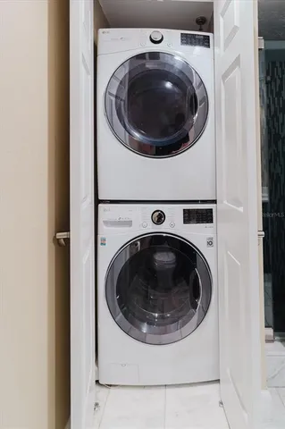 $1,499,999 | 1255 North Gulfstream Avenue, Unit 1104, Sarasota, FL 34236