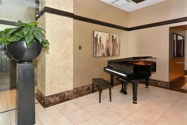 $1,499,999 | 1255 North Gulfstream Avenue, Unit 1104, Sarasota, FL 34236