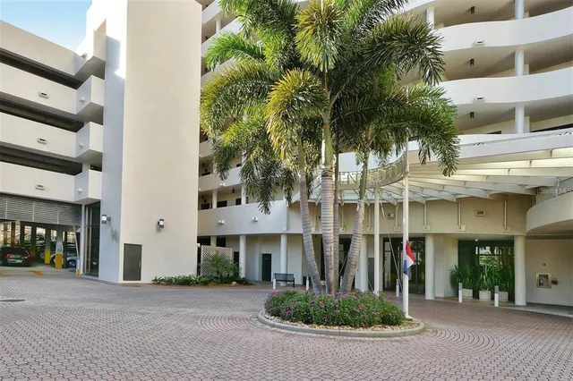 $1,499,999 | 1255 North Gulfstream Avenue, Unit 1104, Sarasota, FL 34236