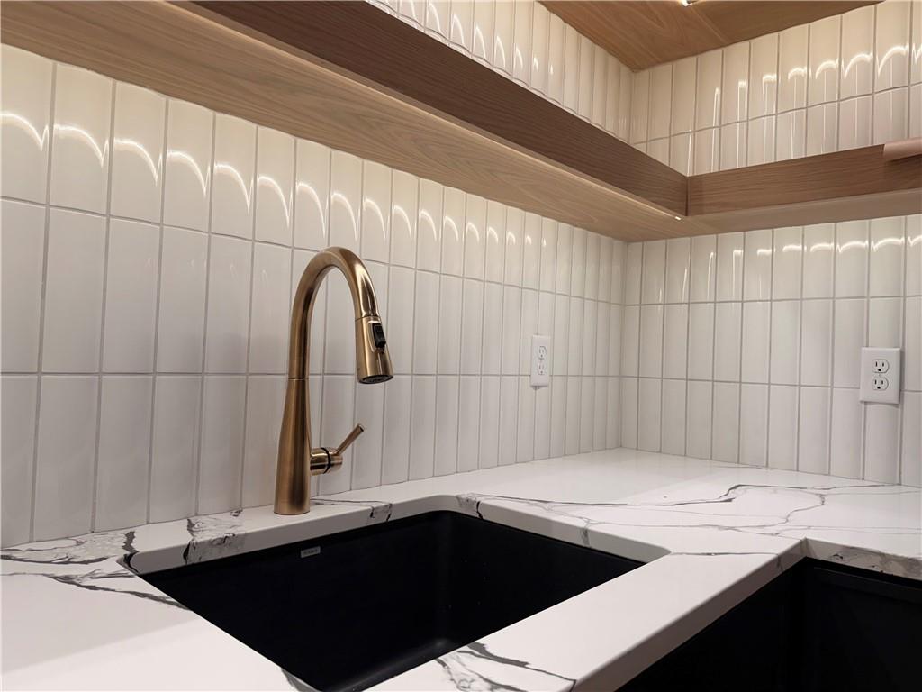 8976 Ginger Street Lenexa, KS 66227 - Photo 22 of 61