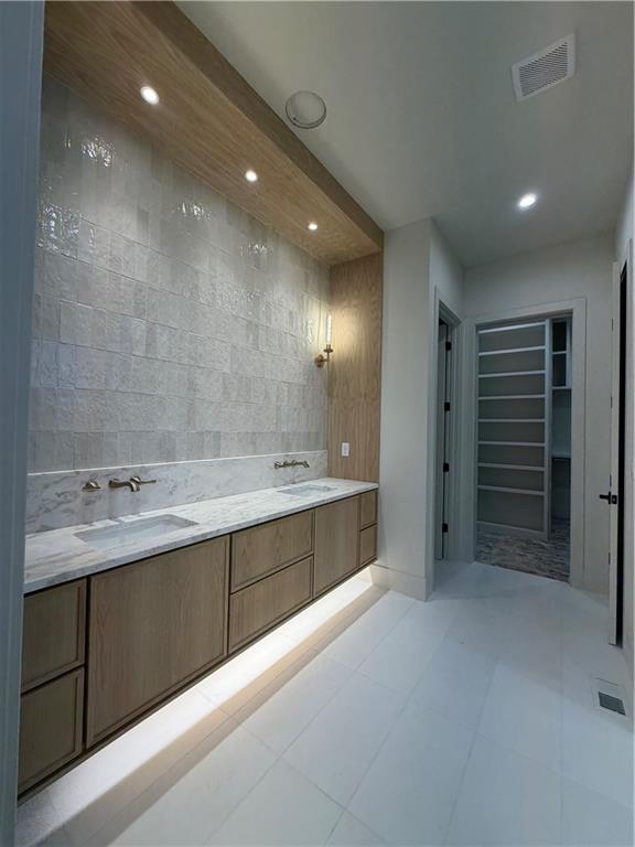 8976 Ginger Street Lenexa, KS 66227 - Photo 35 of 61