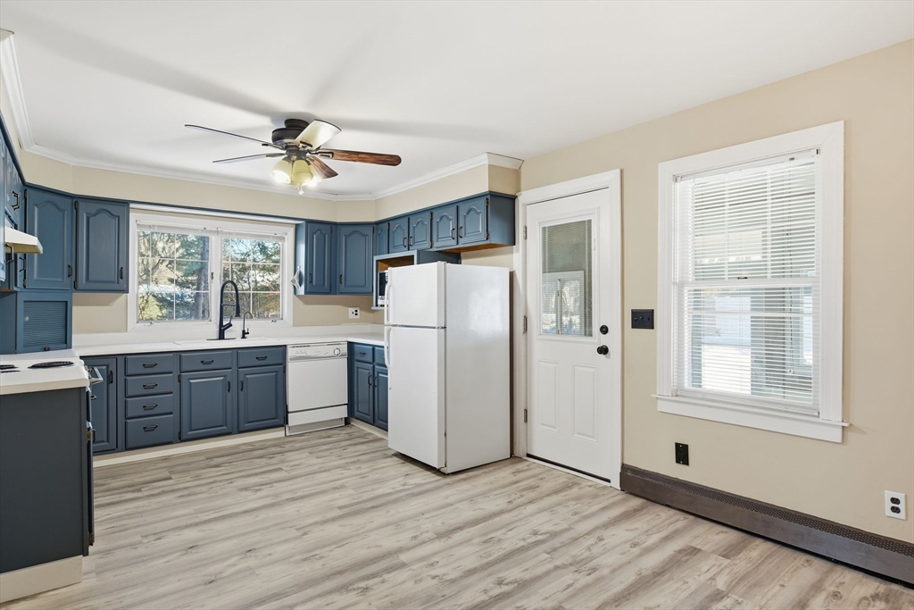 355 New Ludlow Road Chicopee, MA 01020 - Photo 8 of 42 Gallery Image 8