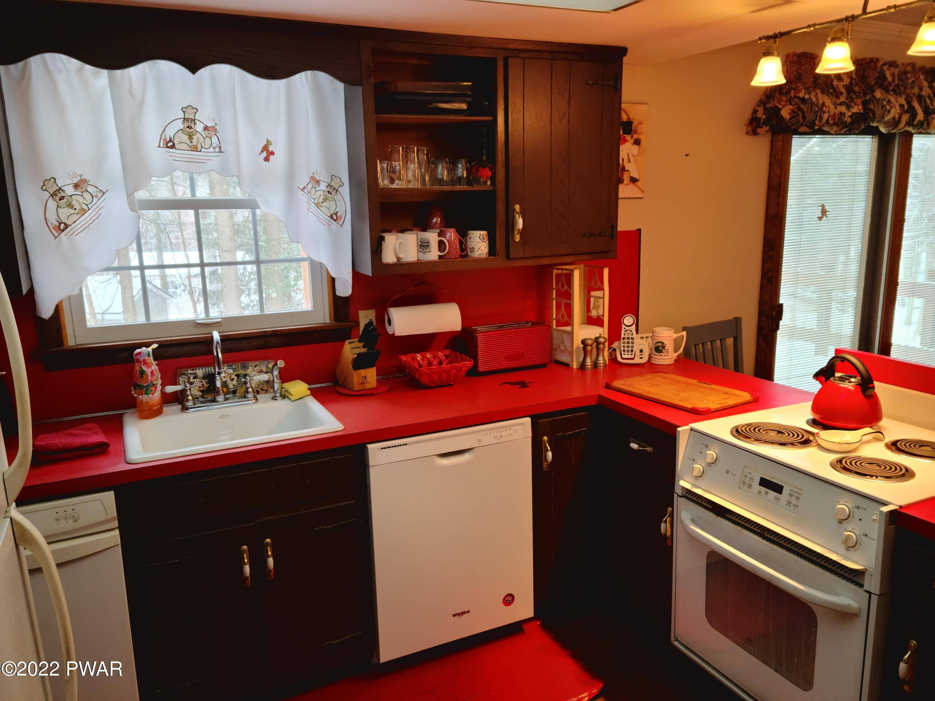 10 Tulip Lane Lake Ariel, PA 18436 - Photo 6 of 45