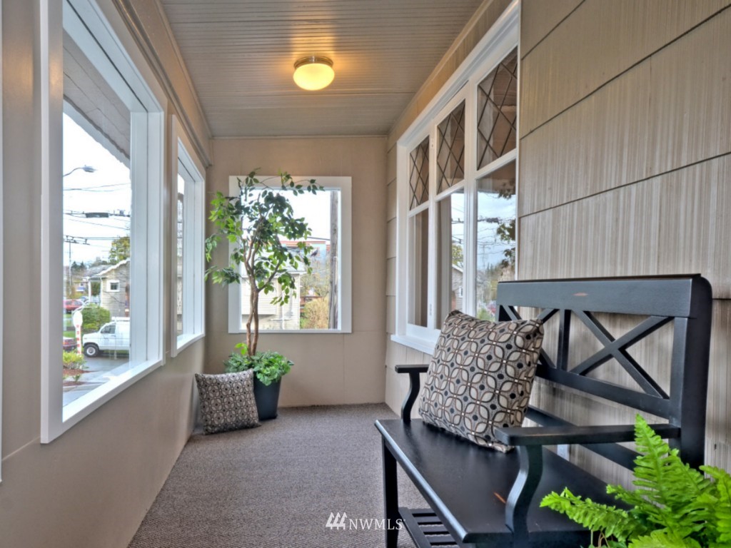 1107 North Midvale Place Seattle, WA 98103 - Photo 14 of 15 Gallery Image 14