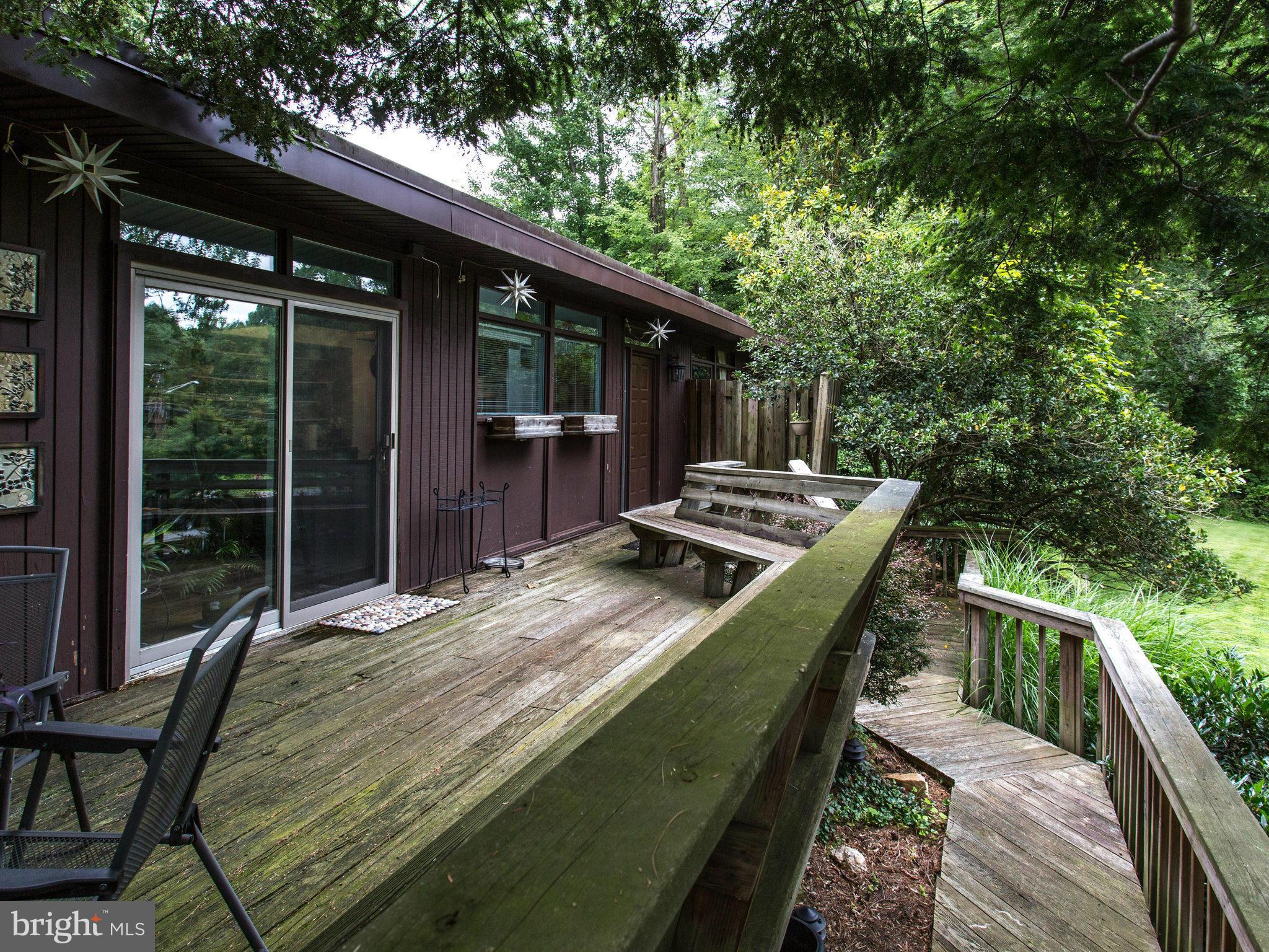 1068 Rector Lane McLean, VA 22102 - Photo 2 of 30 Exterior (General)