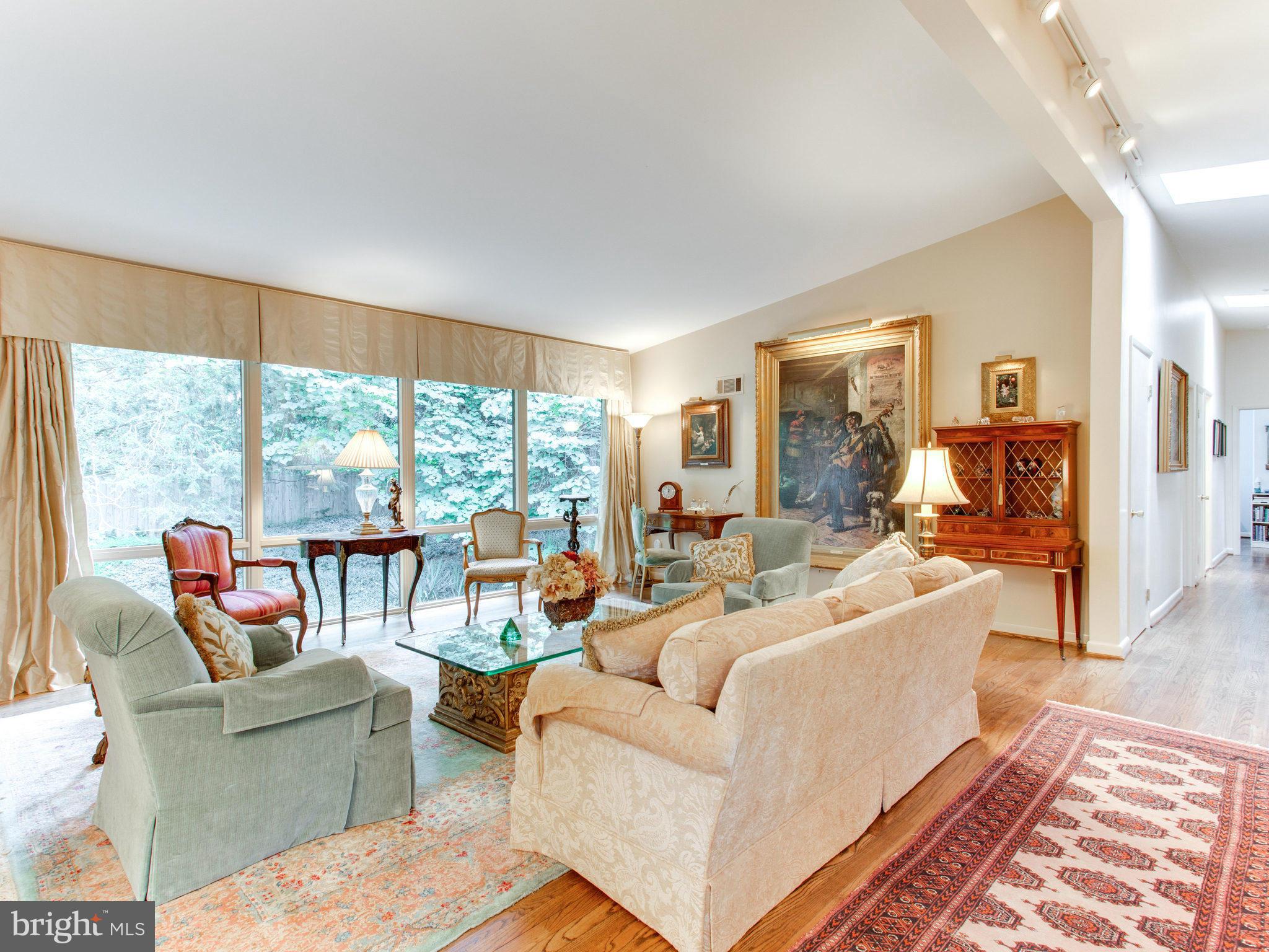 1068 Rector Lane McLean, VA 22102 - Photo 21 of 30 Living Room