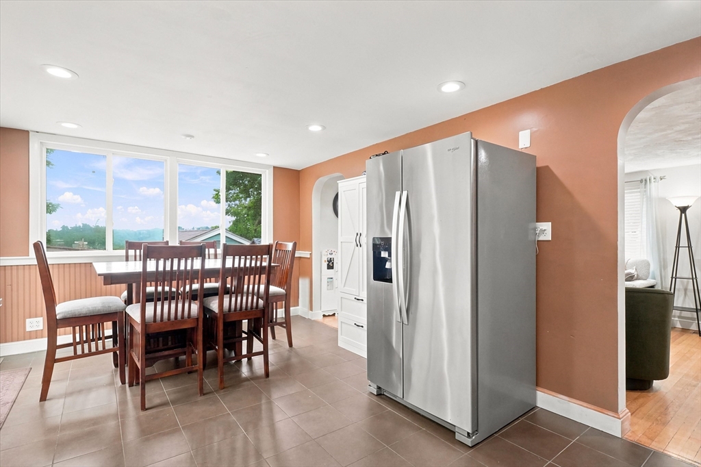 15 Burdett Road Lynn, MA 01904 - Photo 8 of 40