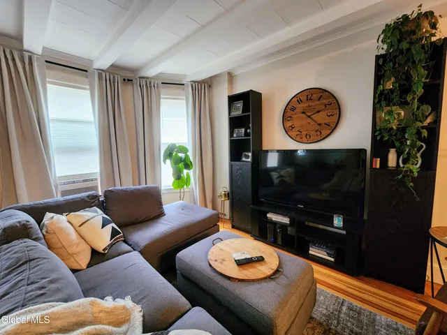 $1,650 | 11 Ingersoll Avenue, Schenectady, NY 12305