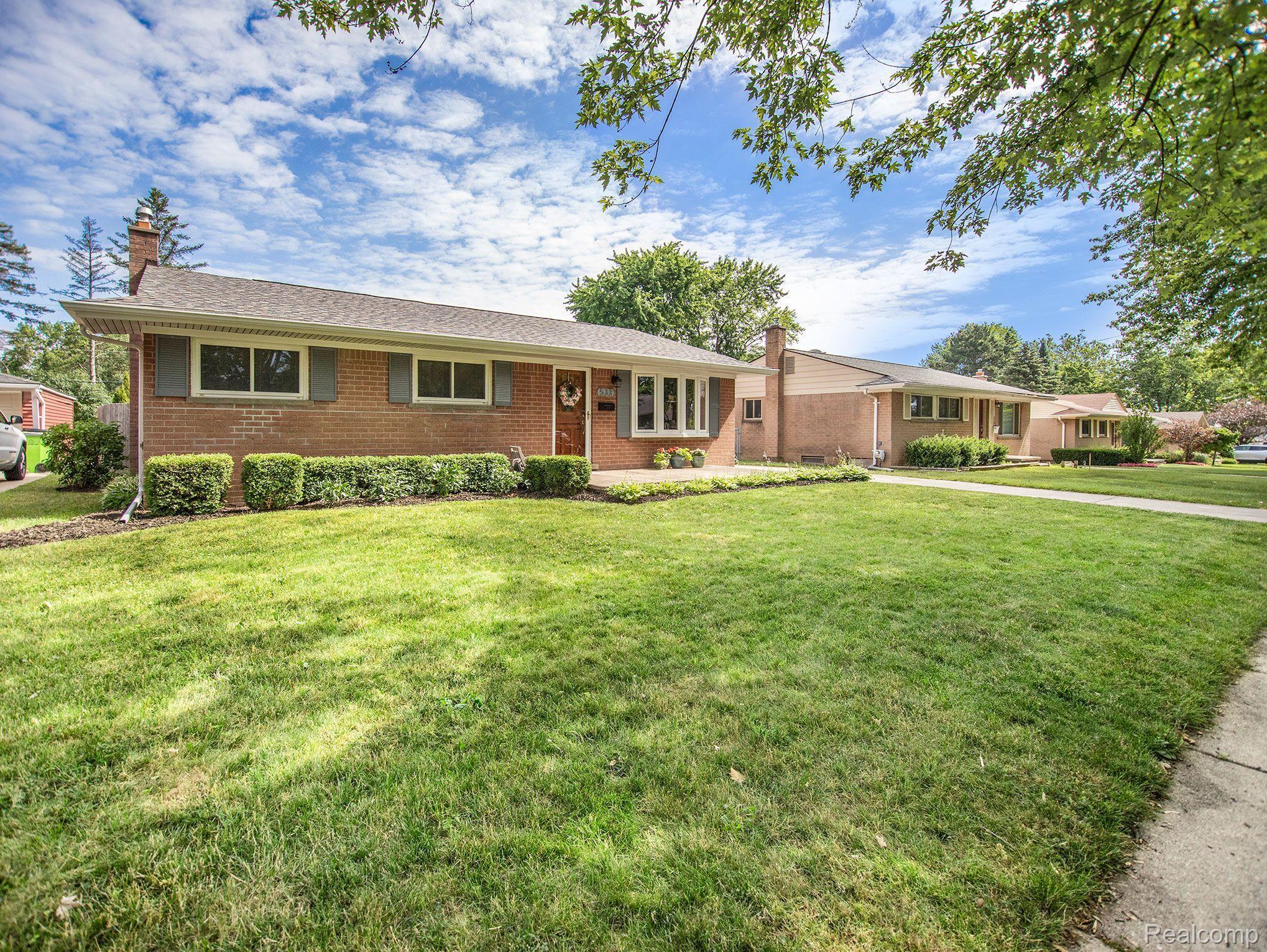 533 Meadow Lane Rochester, MI 48307 - Photo 2 of 35 Gallery Image 2
