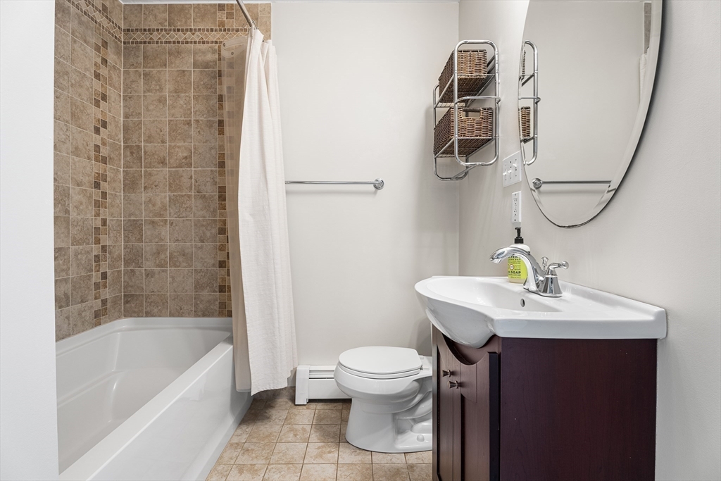17 Lilian Road Framingham, MA 01701 - Photo 11 of 27 Gallery Image 11