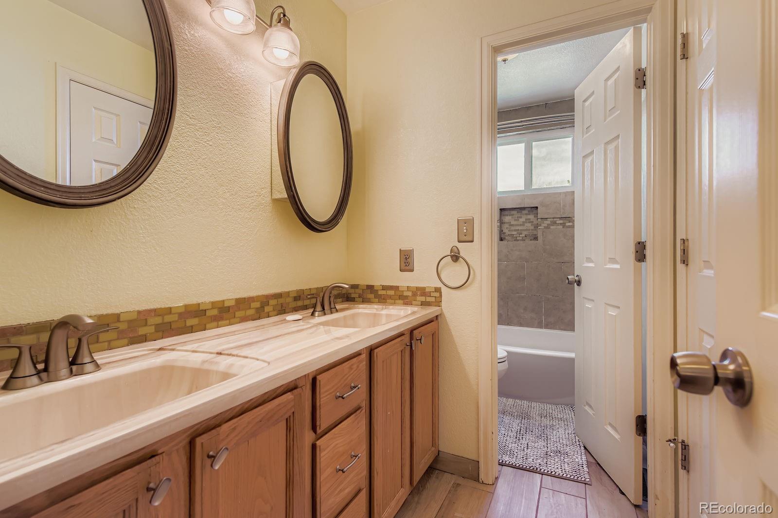 1807 Spring Water Lane Highlands Ranch, CO 80129 - Photo 21 of 27