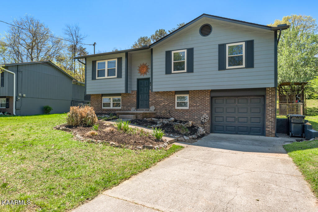 4107 Abercorn Road Knoxville, TN 37921 - Photo 28 of 31 28 - FRONT