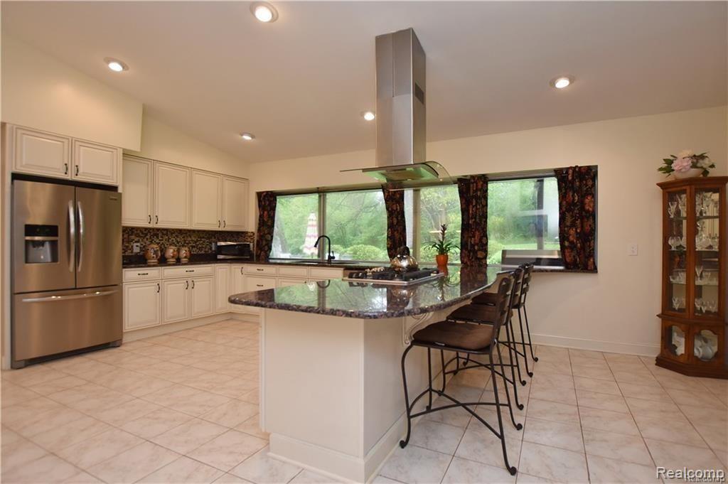 4850 Charing Cross Road Bloomfield Hills, MI 48304 - Photo 24 of 24 121.jpg
