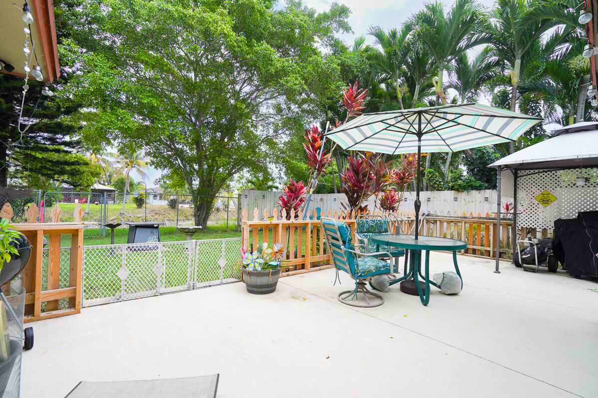 22282 Garrison Street Boca Raton, FL 33428 - Photo 17 of 21 22282 Garrison-31