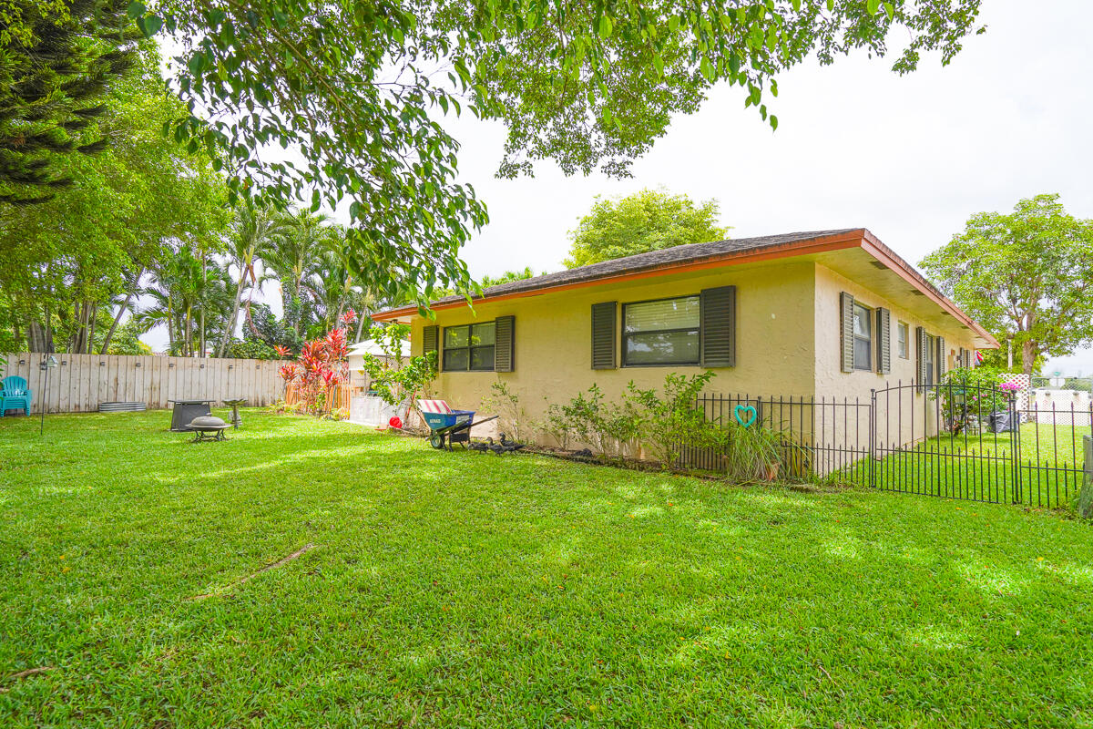 22282 Garrison Street Boca Raton, FL 33428 - Photo 19 of 21 22282 Garrison-33