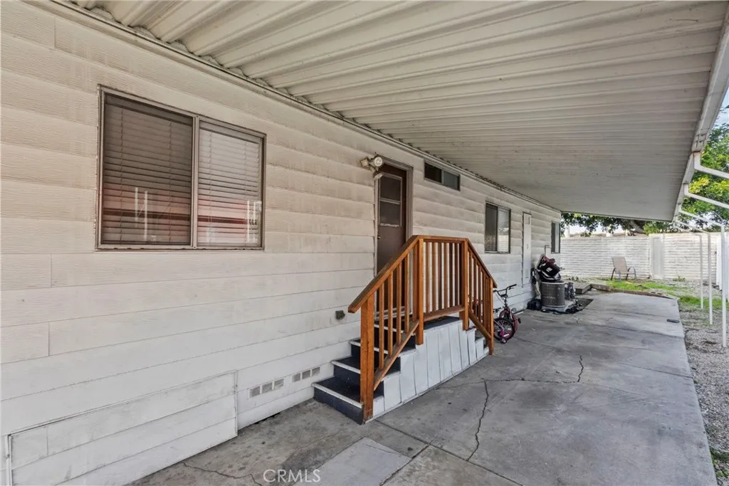 17701 South Avalon, Unit 81 Carson, CA 90746 - Photo 19 of 26 a view of a garage