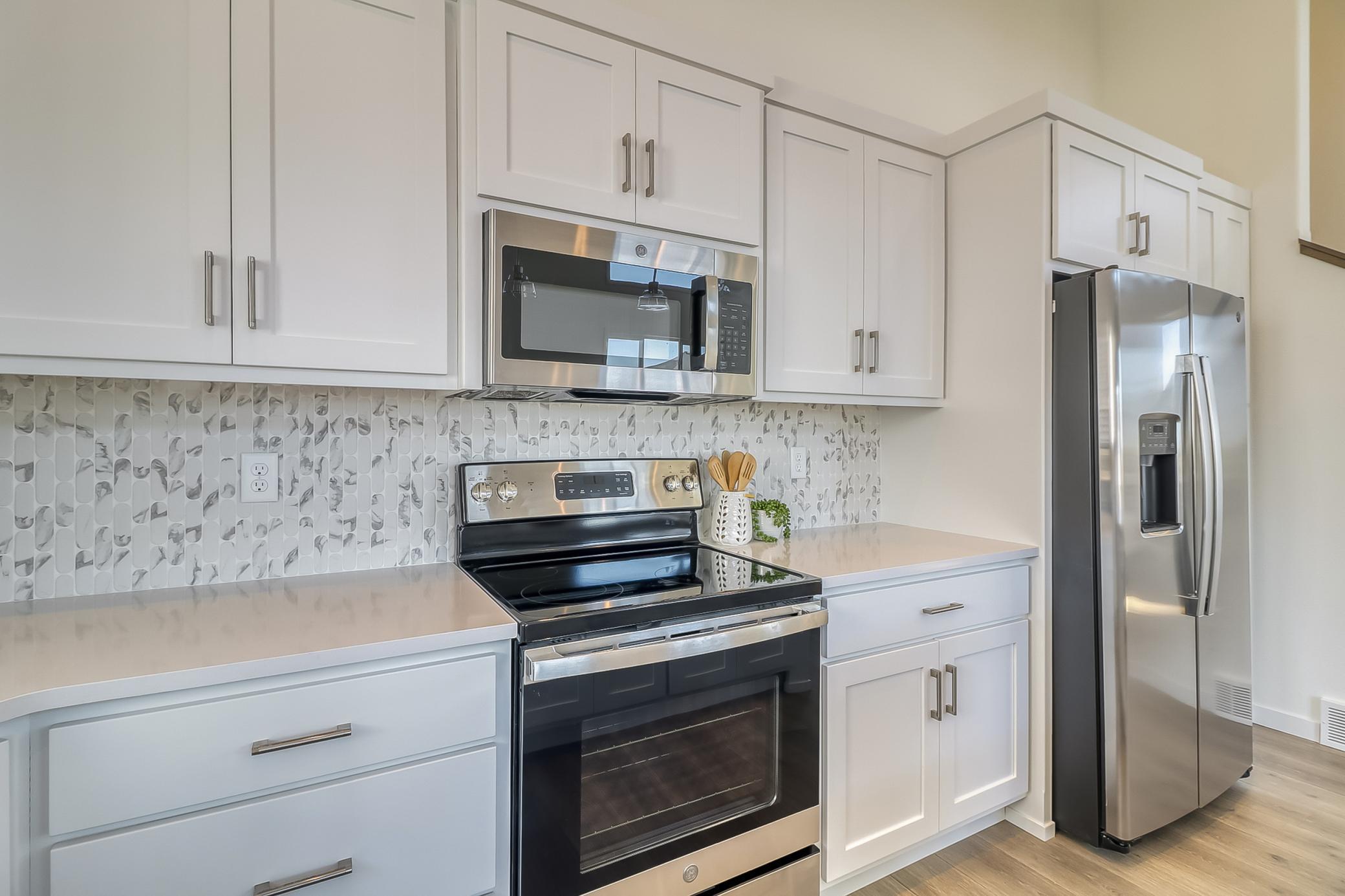 6835 32nd Street South Fargo, ND 58104 - Photo 13 of 35