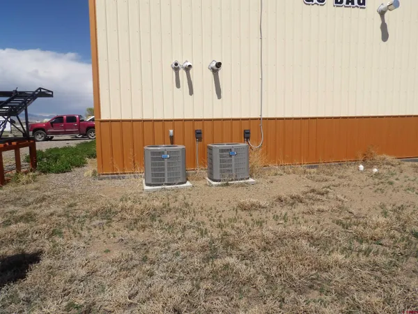 $695,000 | 2550 South Co Road 100, Alamosa, CO 81101