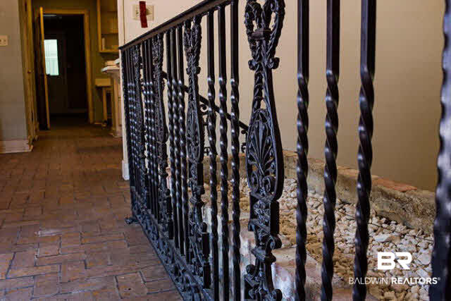 9119 Mosley Road Fairhope, AL 36532 - Photo 38 of 41 Detail Railing