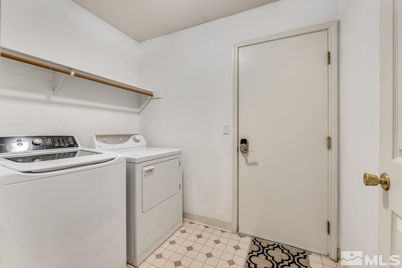 5490 Simons Drive Reno, NV 89523 - Photo 31 of 37 a utility room with dryer and washer