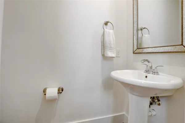 $440,000 | 1428 West 23rd Street, Unit C, Houston, TX 77008