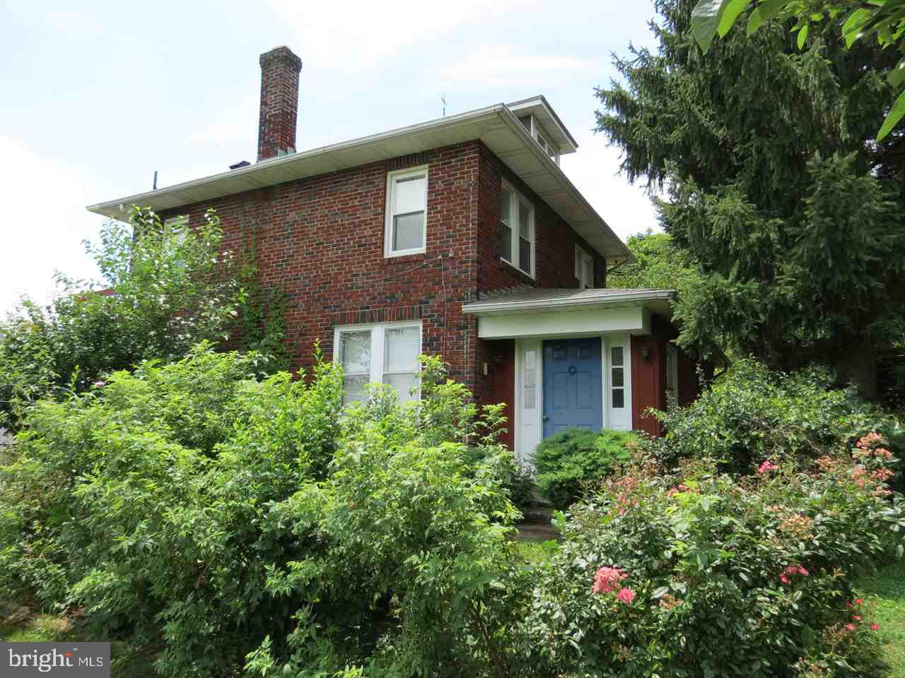 2194 Springwood Road York, PA 17403 - Photo 1 of 32 Gallery Image 1