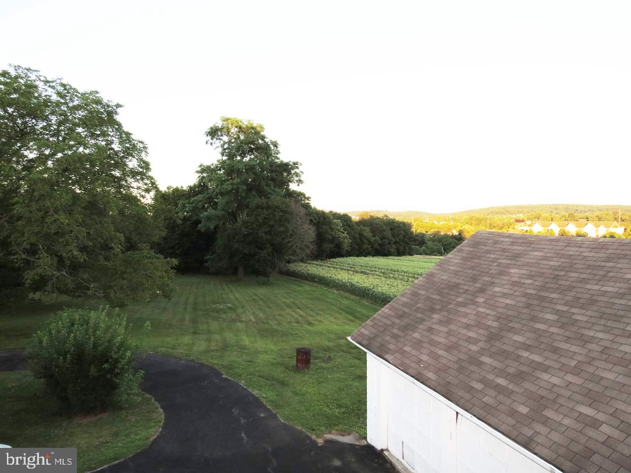 2194 Springwood Road York, PA 17403 - Photo 3 of 32 Gallery Image 3