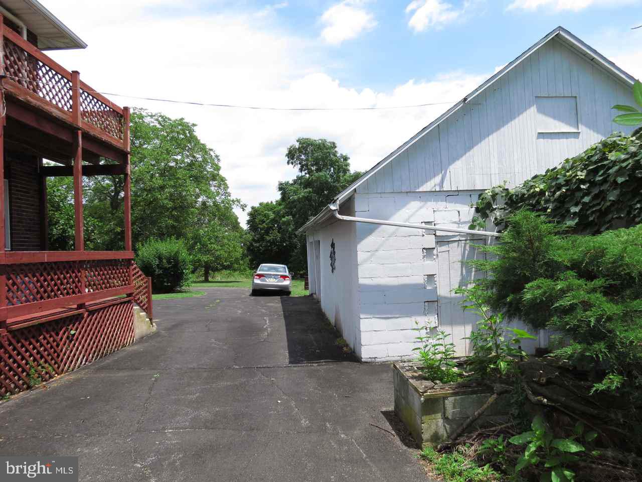 2194 Springwood Road York, PA 17403 - Photo 25 of 32 Gallery Image 25