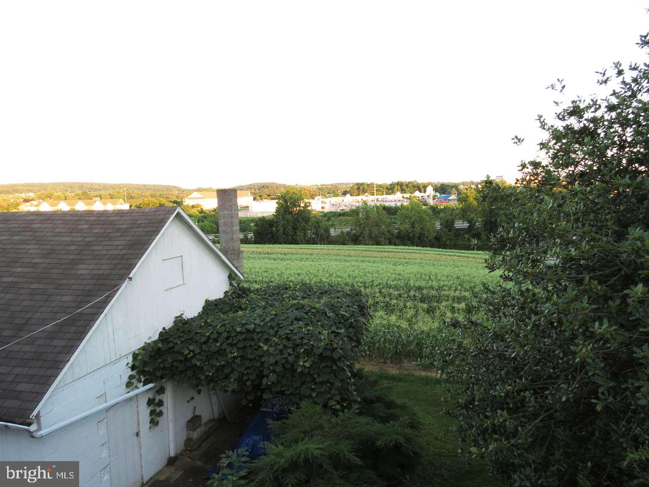 2194 Springwood Road York, PA 17403 - Photo 28 of 32 Gallery Image 28