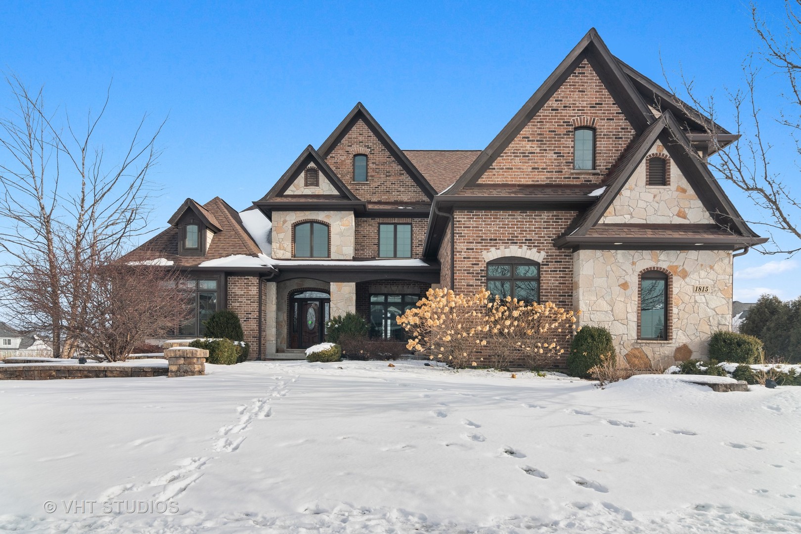 1815 Hunters Ridge Lane Sugar Grove, IL 60554 - Photo 1 of 32