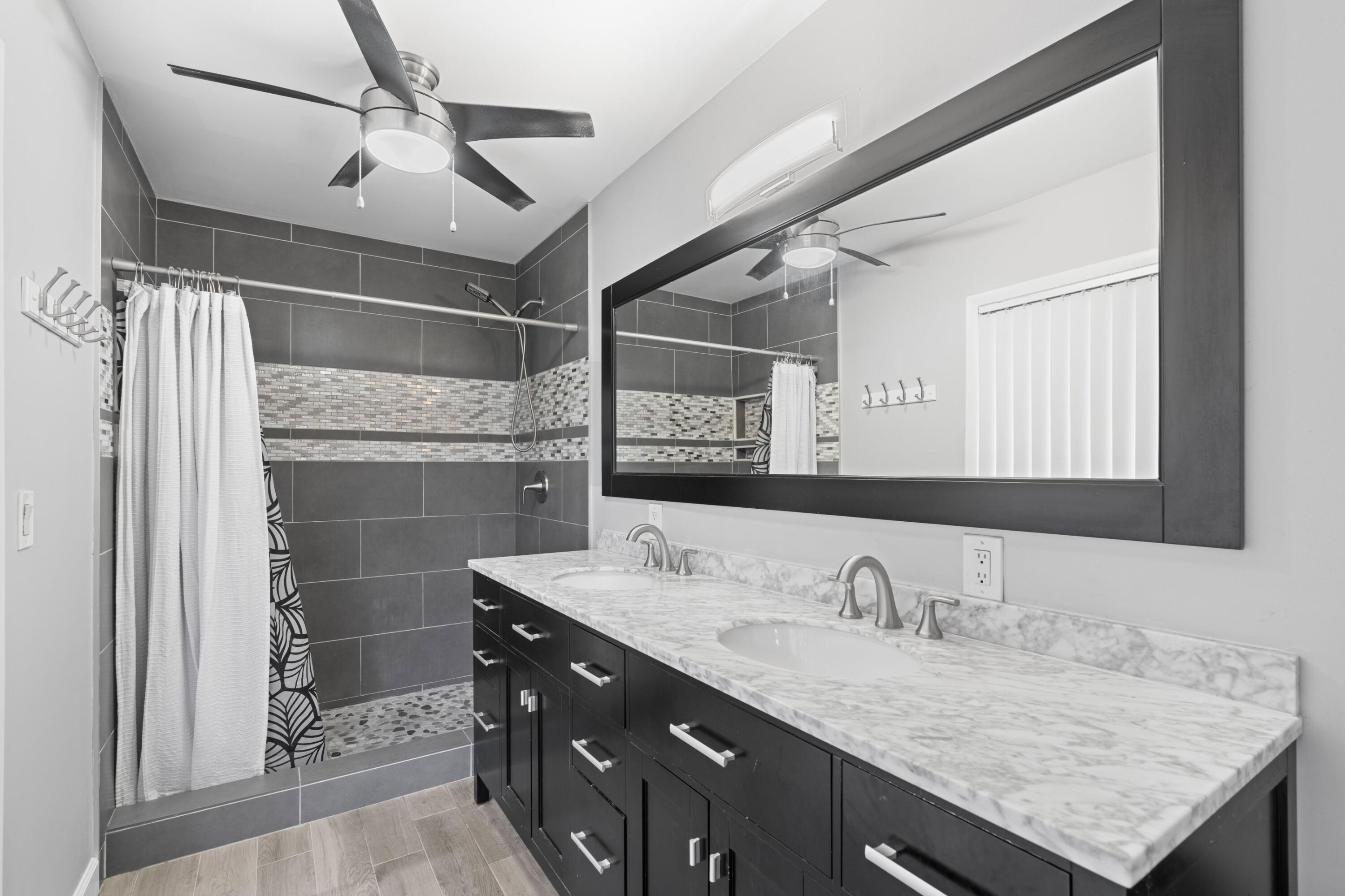 401 South Country Club Boulevard Boca Raton, FL 33487 - Photo 12 of 49 Primary Bathroom