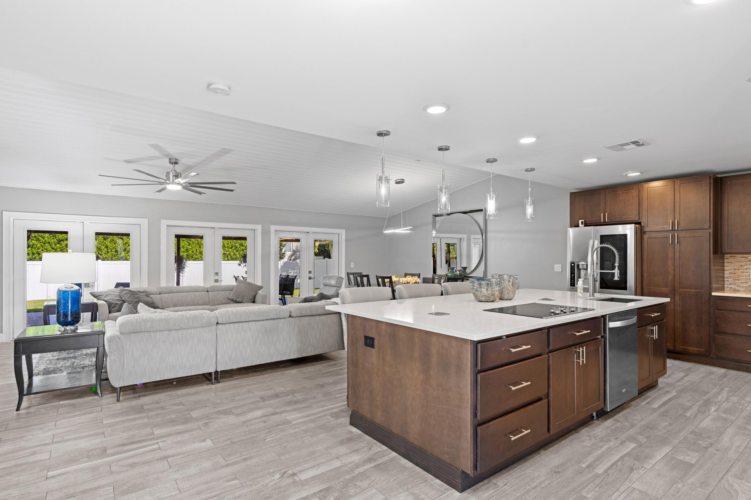 401 South Country Club Boulevard Boca Raton, FL 33487 - Photo 7 of 49 Kitchen Island