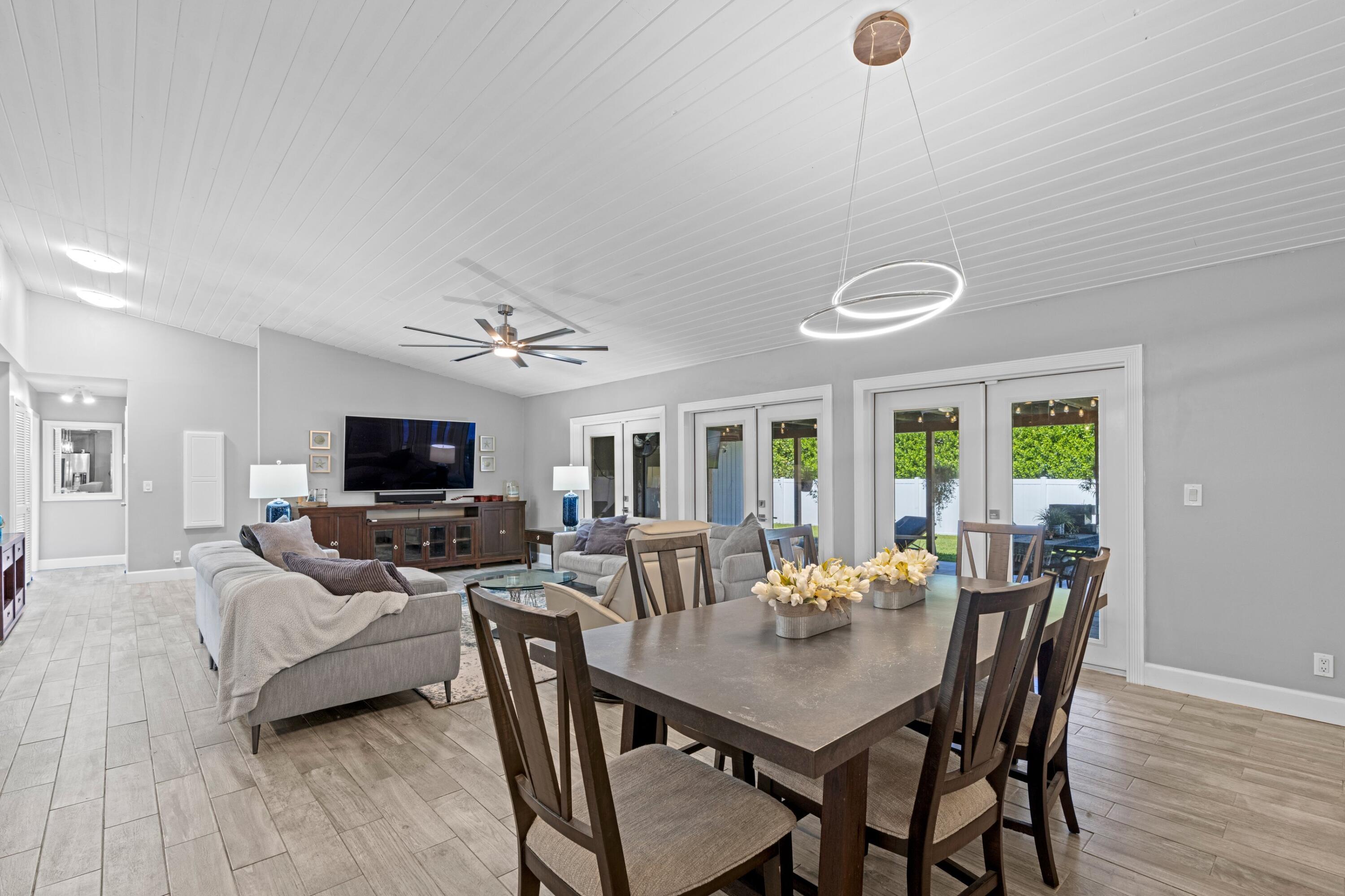 401 South Country Club Boulevard Boca Raton, FL 33487 - Photo 9 of 49 Dining Room