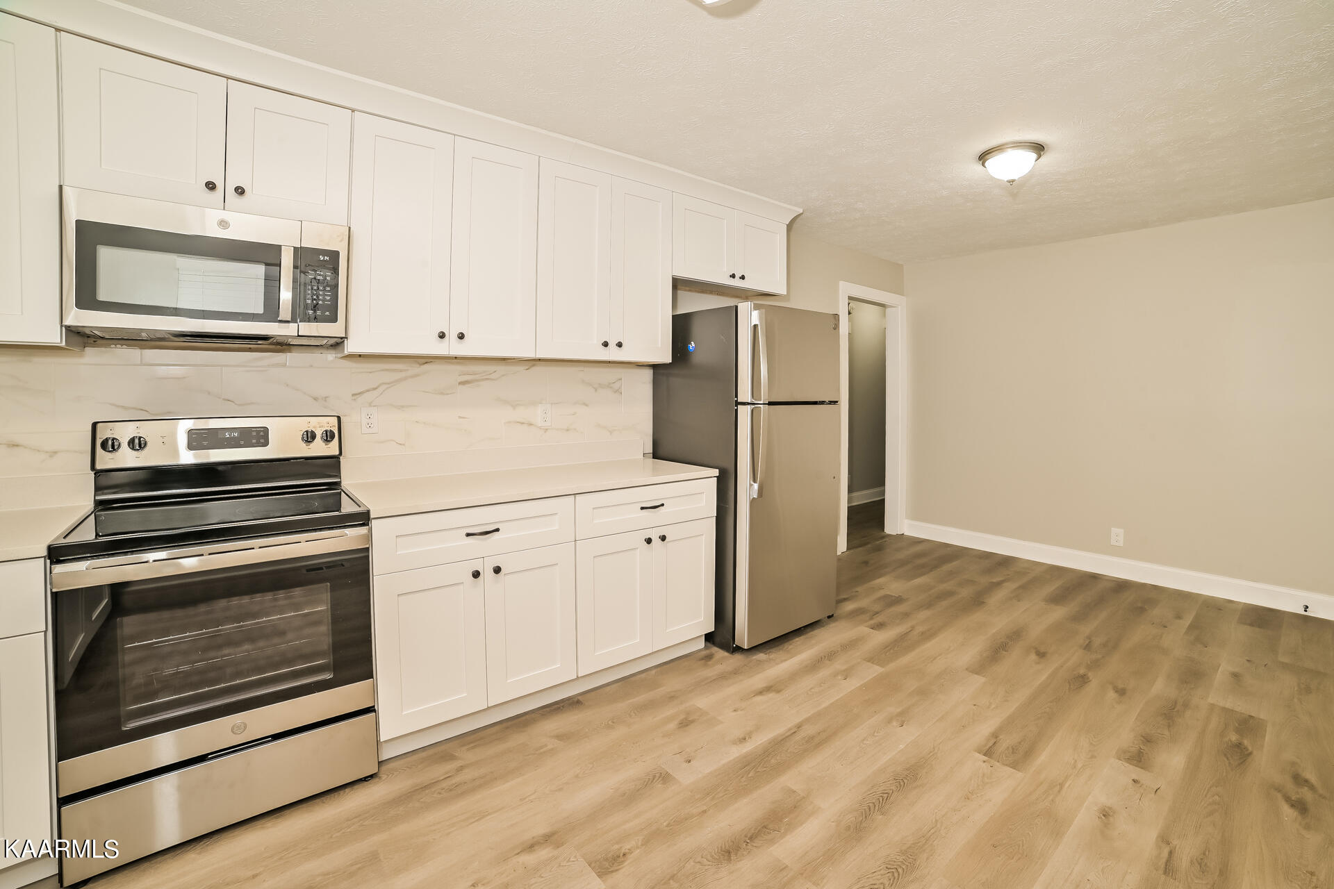 1124 Roswell Road Knoxville, TN 37923 - Photo 20 of 31 020-photo-kitchen-12341658