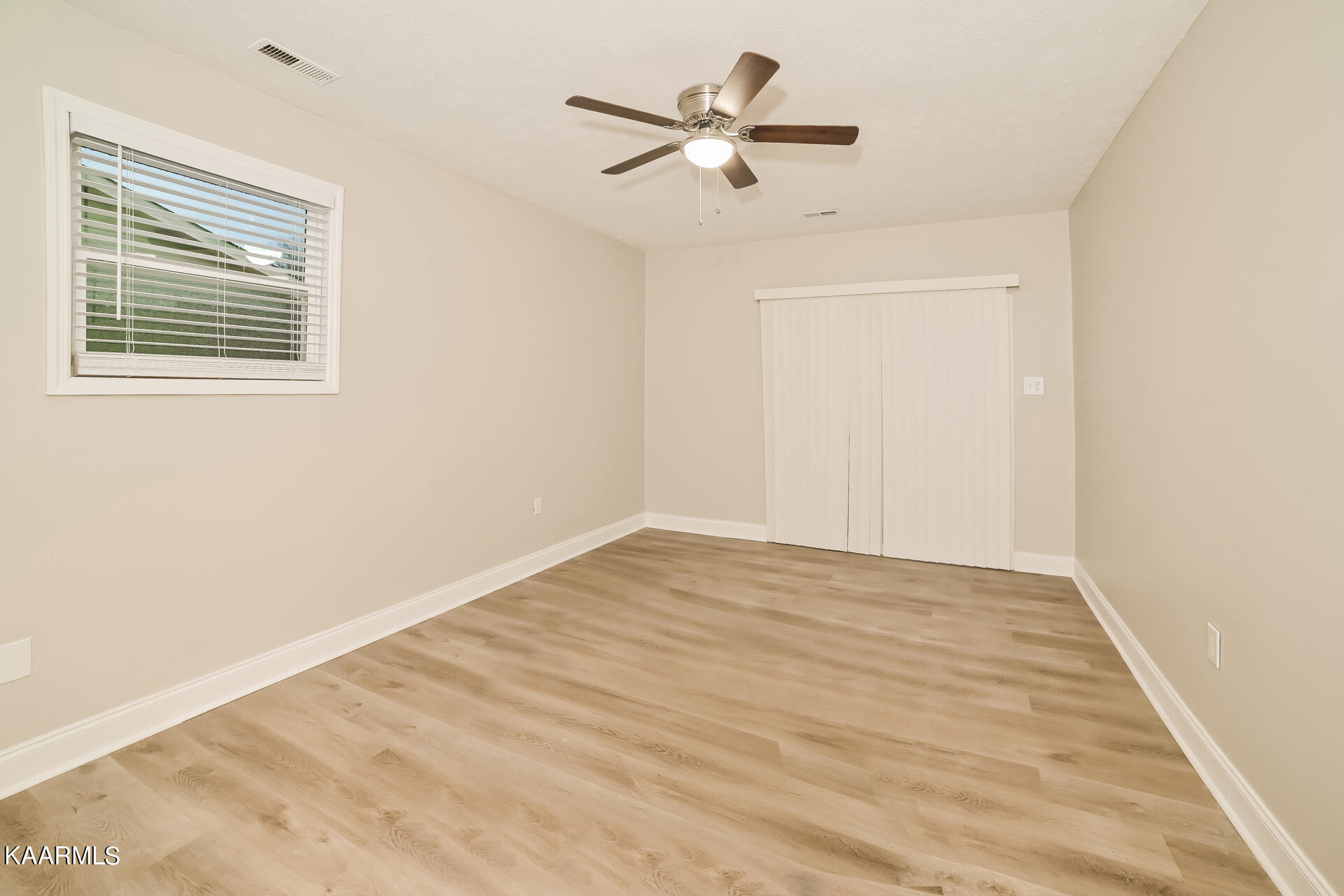 1124 Roswell Road Knoxville, TN 37923 - Photo 26 of 31 026-photo-bedroom-12341831