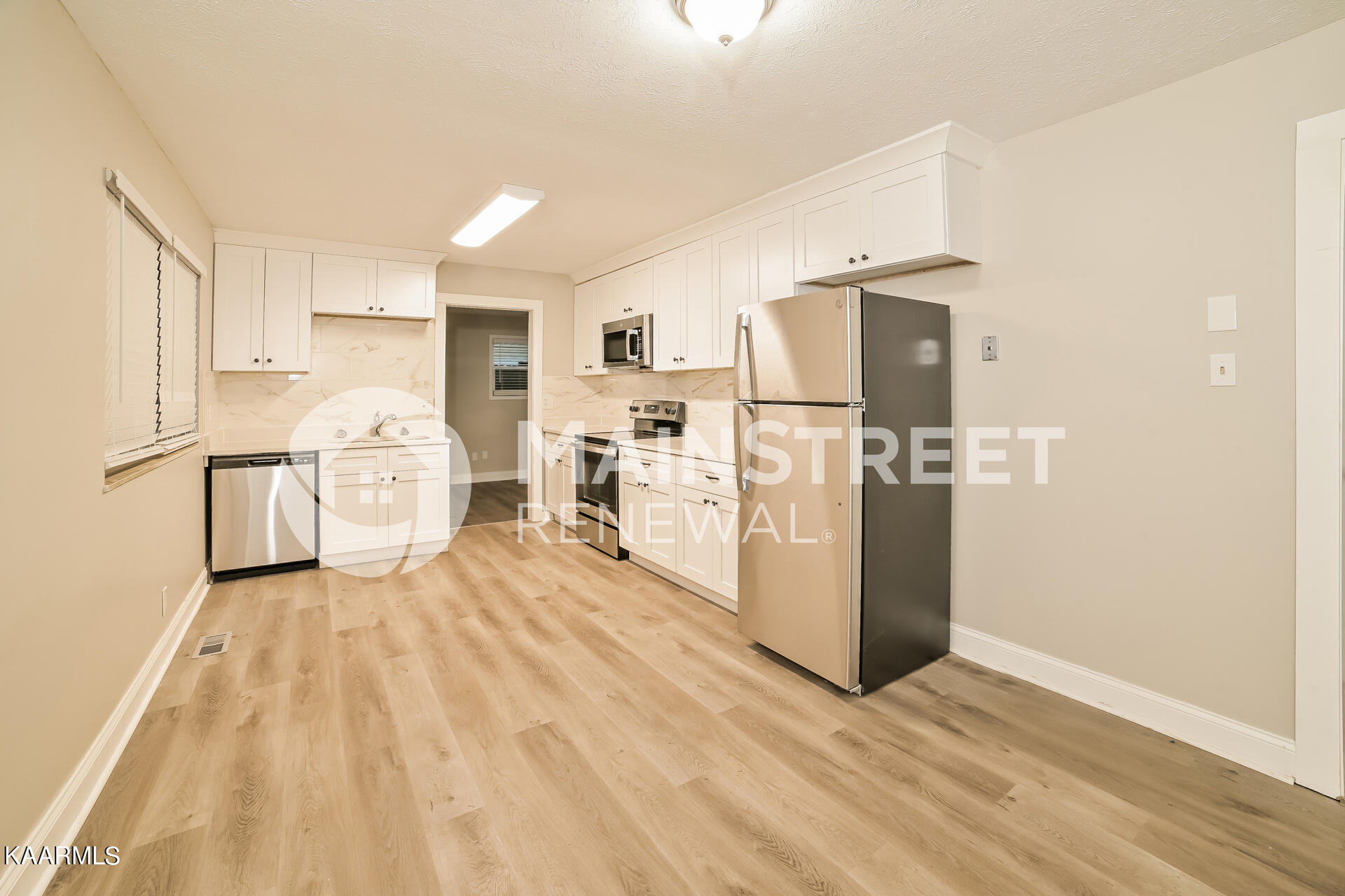 1124 Roswell Road Knoxville, TN 37923 - Photo 5 of 31 005-photo-kitchen-12341635
