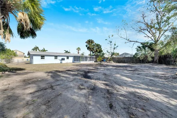 $2,600 | 660 Flamingo Drive, Apollo Beach, FL 33572