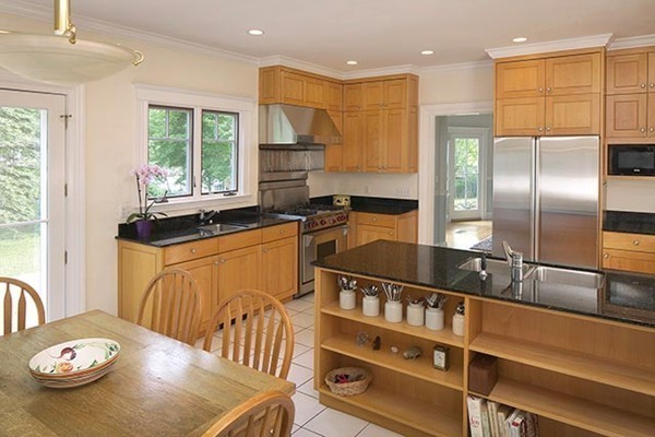 118 Upland Road Newton, MA 02468 - Photo 6 of 10