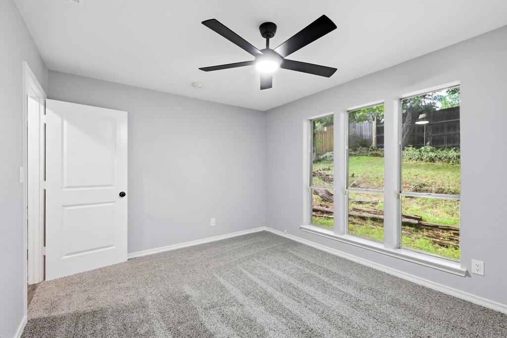413 Rochelle Boulevard Irving, TX 75062 - Photo 28 of 38