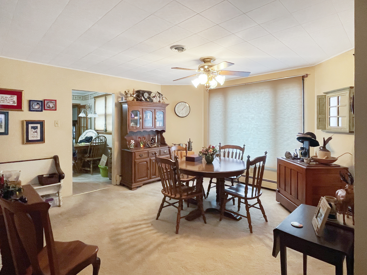 830 Chartres Street LaSalle, IL 61301 - Photo 8 of 30 a view of a dining room with furniture and a chandelier