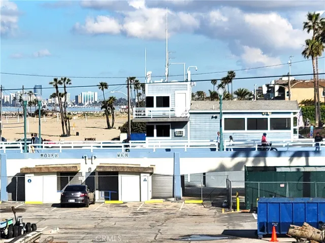 $3,500 | 1001 East Seal Way, Unit 2, Seal Beach, CA 90740