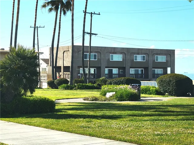$3,500 | 1001 East Seal Way, Unit 2, Seal Beach, CA 90740