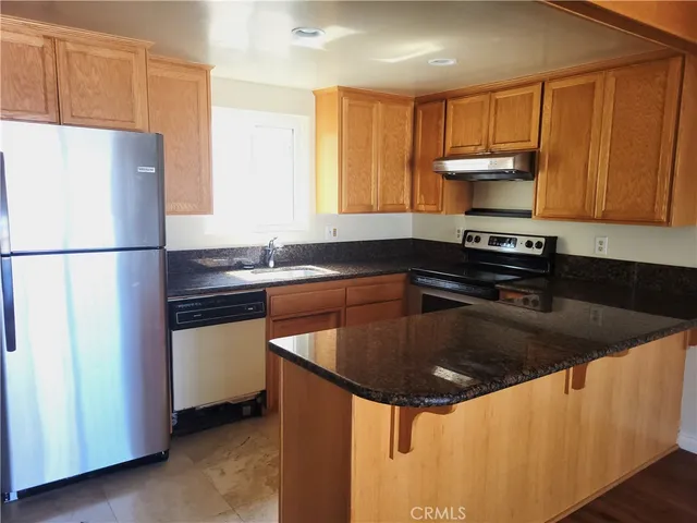 $3,500 | 1001 East Seal Way, Unit 2, Seal Beach, CA 90740