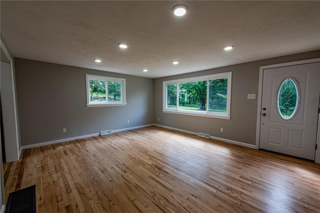 3685 North Balsiger Road Vandergrift, PA 15690 - Photo 13 of 24